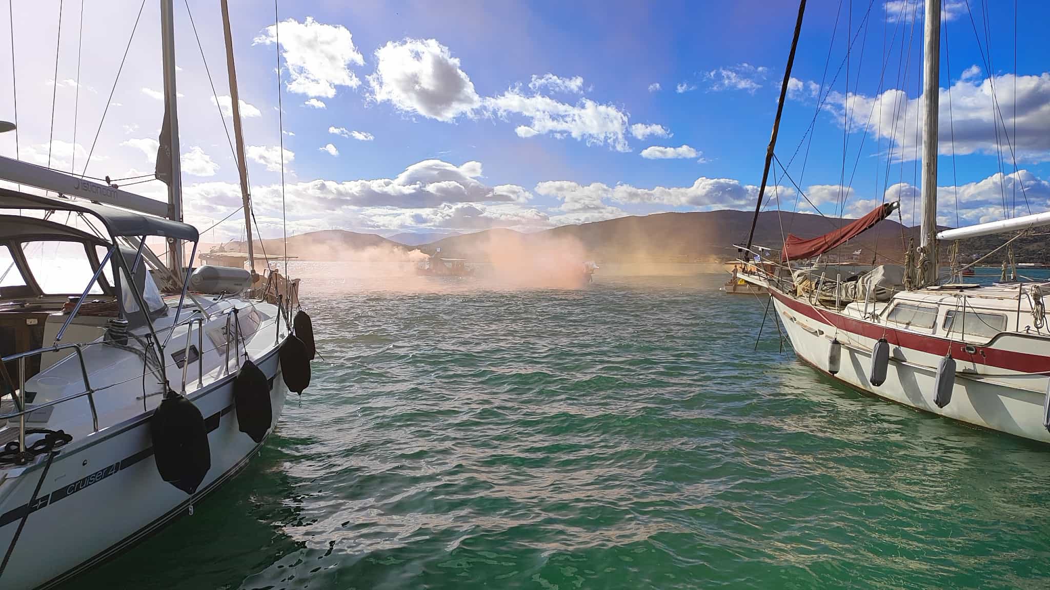 Χιλιαδες πολίτες στην παραλία βροντοφωνάζουν ΟΧΙ  LNG  στον Παγασητικό (ΦΩΤΟ)