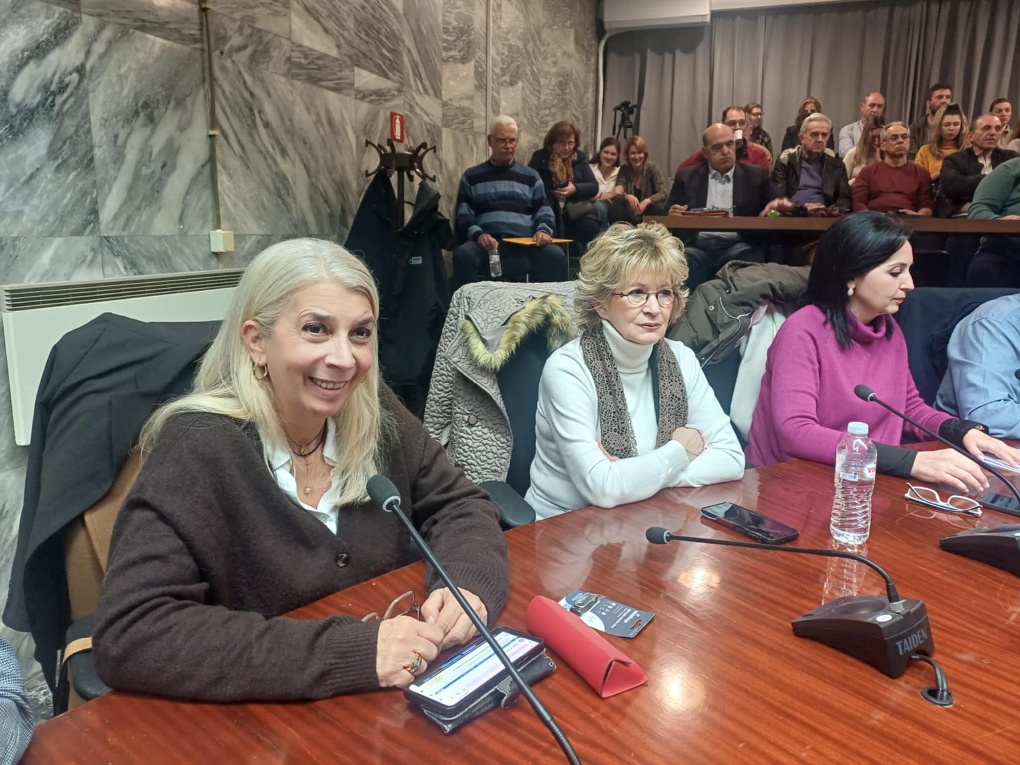 Βολές Νταφούλη, Γιανακόπουλος στο δημοτ. συμβούλιο κατά Σερέτη για την κατάργηση της Παιδιατρικής του ΓΝΛ (ΦΩΤΟ+video)