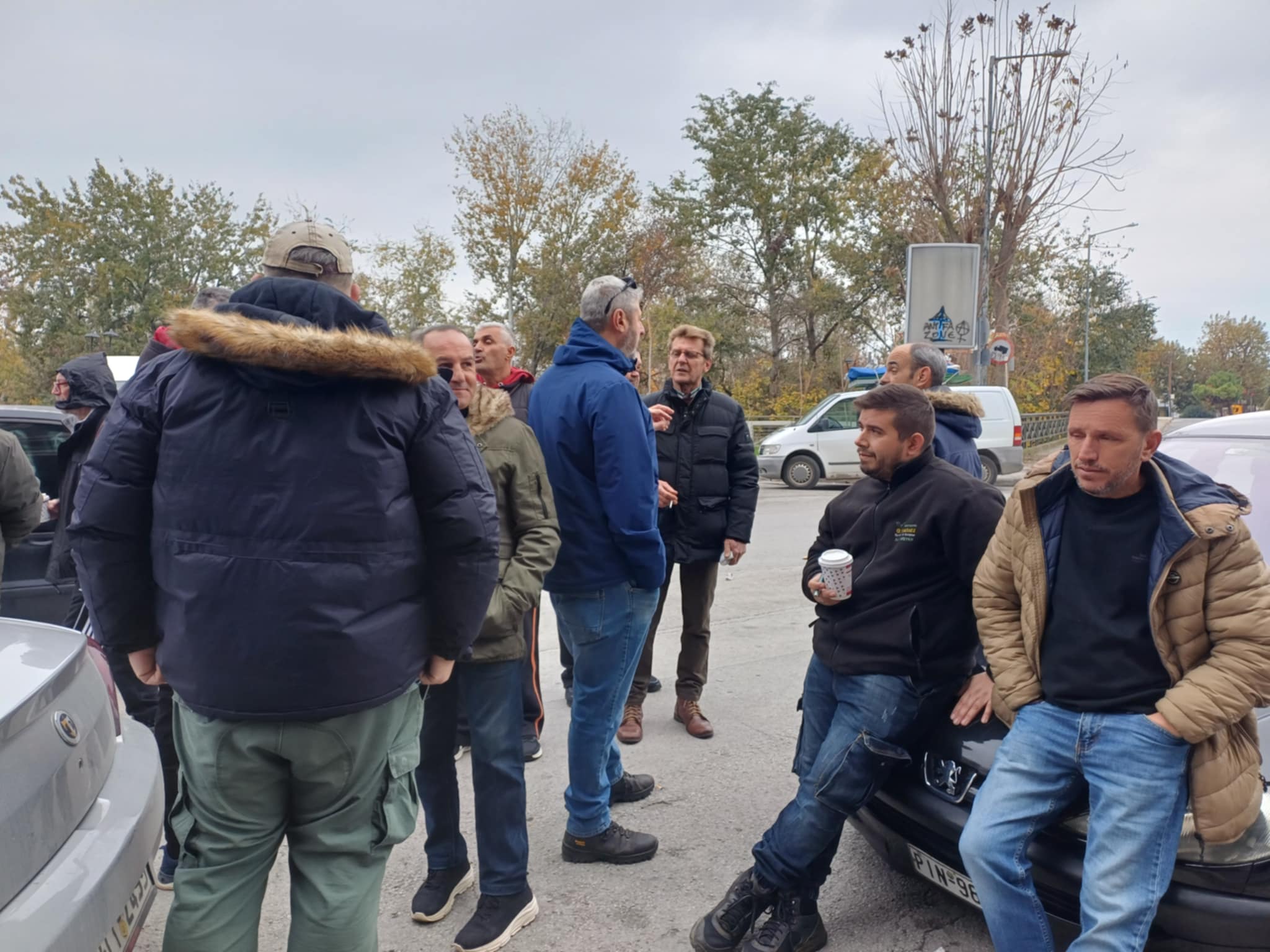 Απεργούν σήμερα οι απραγωγοί Λαϊκών Αγορών στη Λάρισα- τα αιτήματά τους (ΦΩΤΟ)