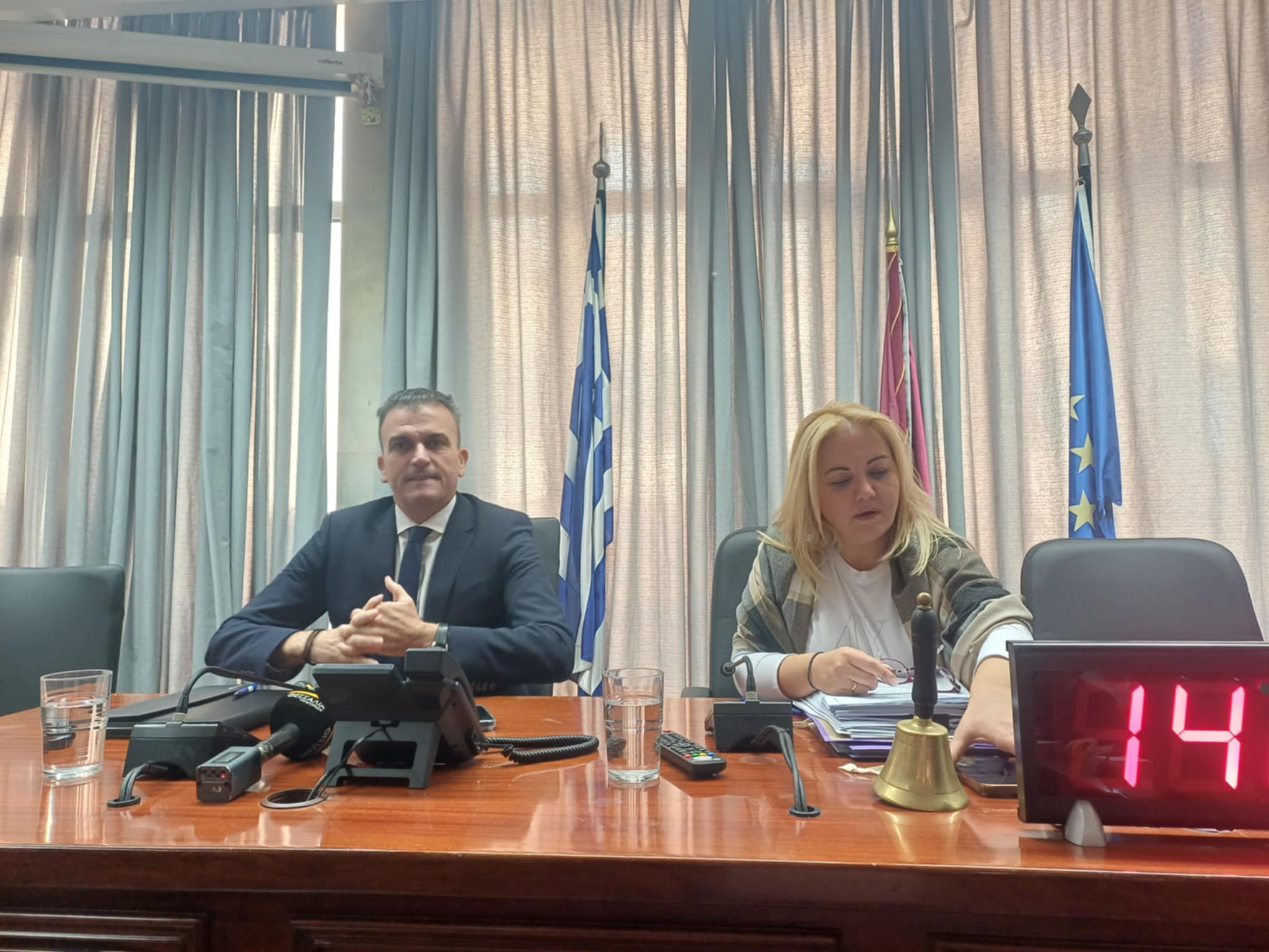 Ειδική συνεδρίαση του Δημοτικού Συμβουλίου Λάρισας για έγκριση προϋπολογισμού (ΦΩΤΟ)