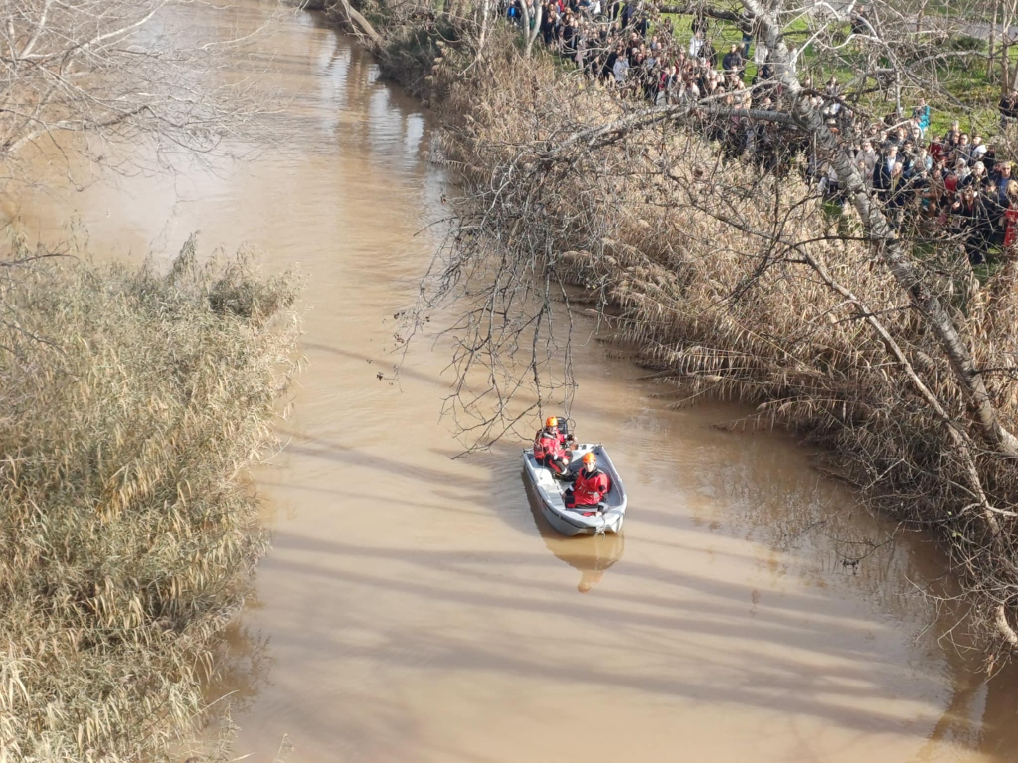 Ο 22χρονος Ραφαήλ Νικολάου είναι ο πιστός που έπιασε το σατυρό στη Λάρισα (ΦΩΤΟ+video)