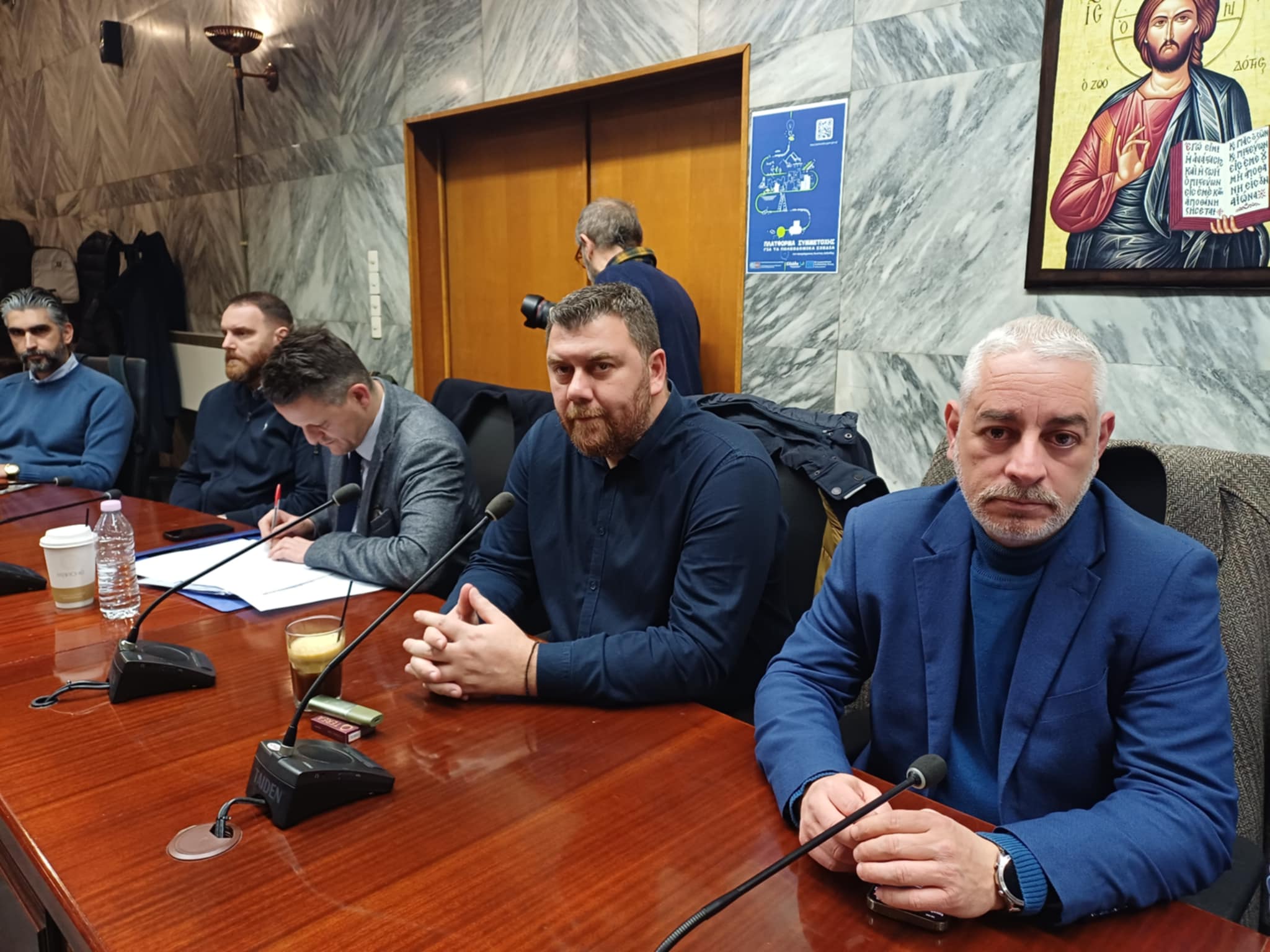 Συνεδρίασε το δημοτικό συμβούλιο Λάρισας με 16 θέματα στην ημερήσια διάταξη- ενός λεπτού σιγή στην έναρξη (ΦΩΤΟ)