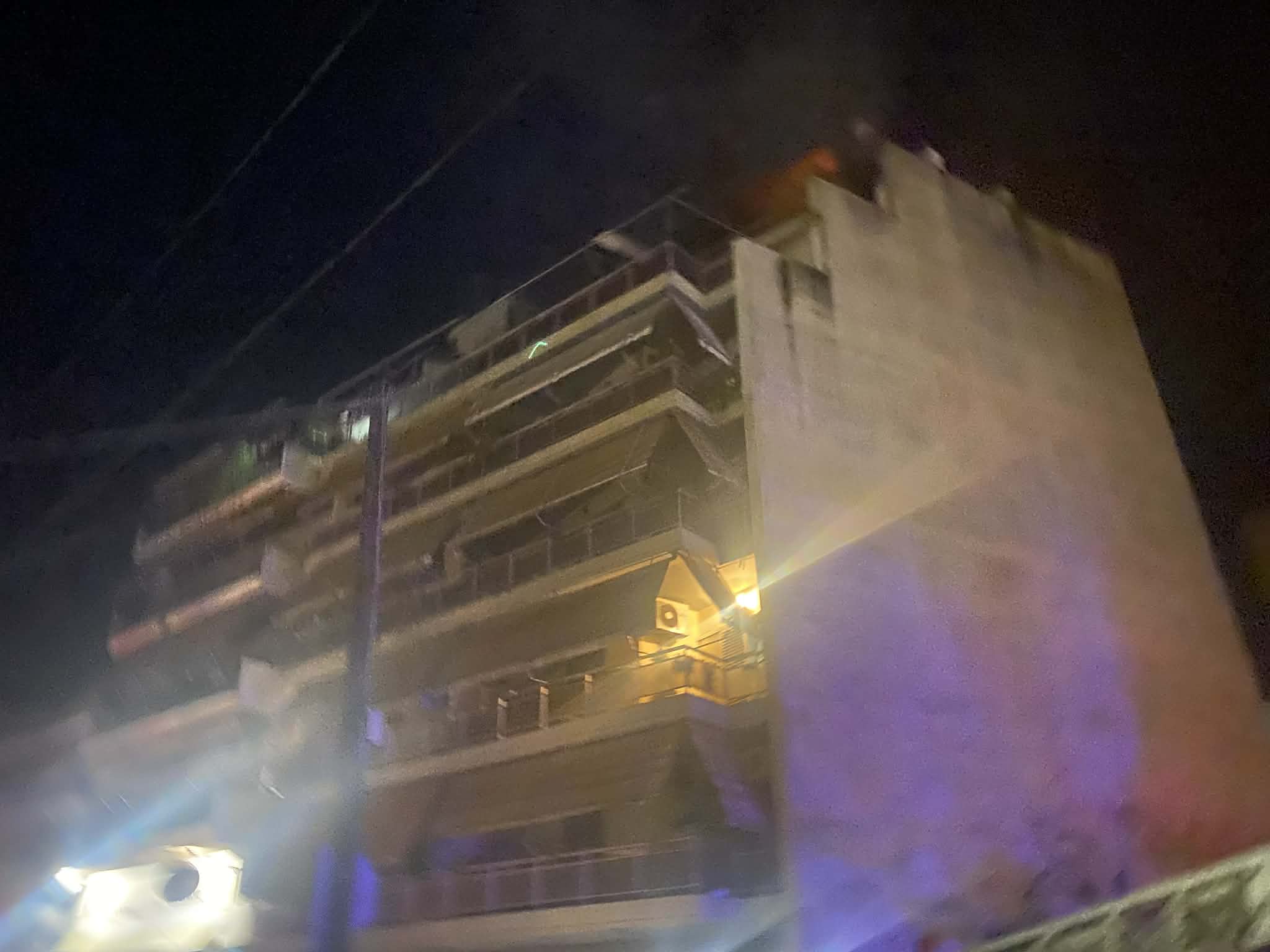 Συναγερμός στη Λάρισα για πυρκαγιά σε διαμέρισμα 6ου ορόφου- μεγάλη κινητοποίηση της Πυροσβεστικής (ΦΩΤΟ)