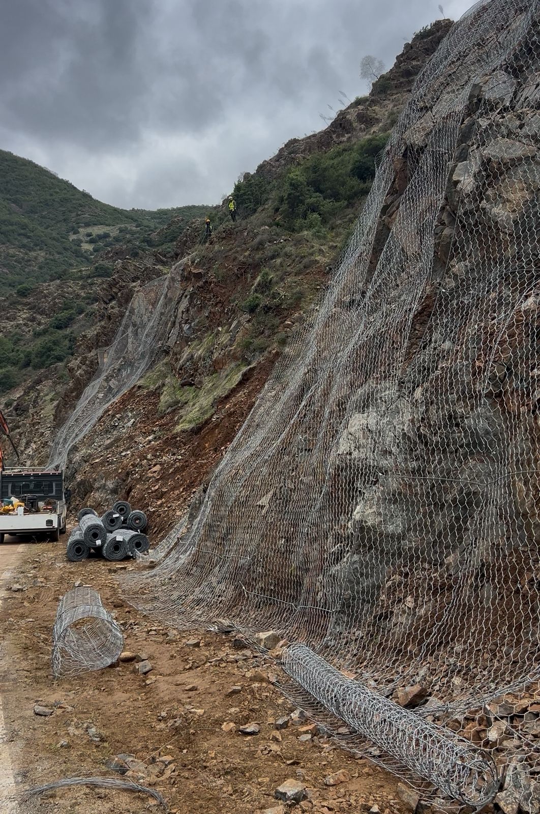 Χρίστος Δήμας: Σε εξέλιξη τα έργα αποκατάστασης του οδικού δικτύου στη Θεσσαλία