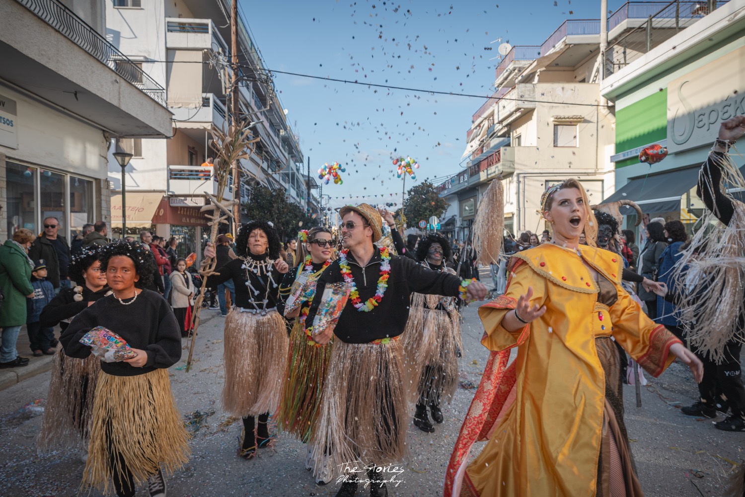 Ξέφρενο γλέντι και πλήθος επισκεπτών στο Φαρσαλινό Καρναβάλι (ΦΩTO)