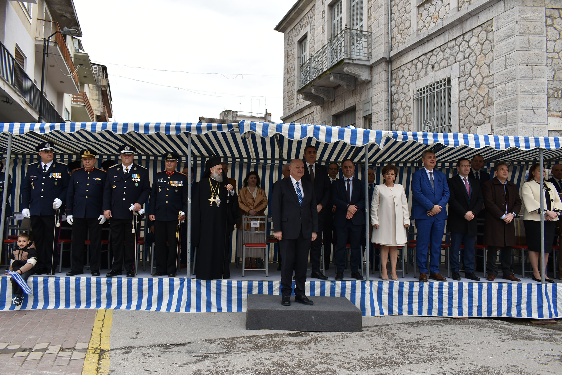 Μεγαλειώδης παρέλαση στην Καρδίτσα (ΦΩΤΟ - ΒΙΝΤΕΟ)