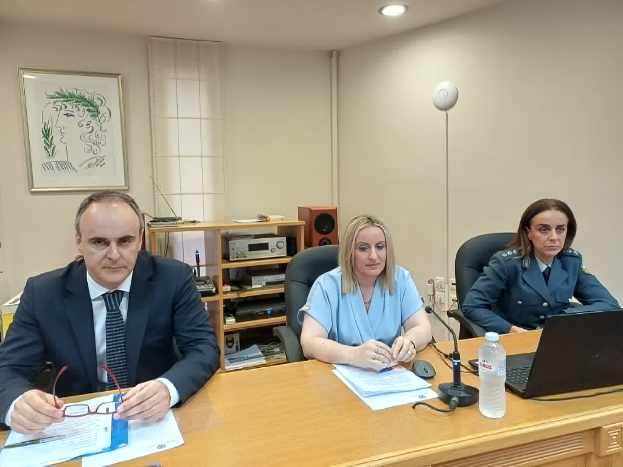 Η ενδοοικογενειακή βία και οι επιπτώσεις της στα παιδιά και τους εφήβους-ενδιαφέρουσα εκδήλωση στη Λάρισα (ΦΩΤΟ)