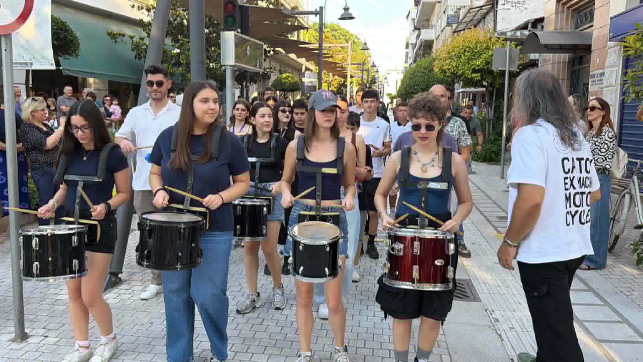 Τα τύμπανα του Μουσικού Σχολείου εδωσαν τον τόνο για την εναρξη του φεστιβάλ Πηνειού (ΦΩΤΟ+video)