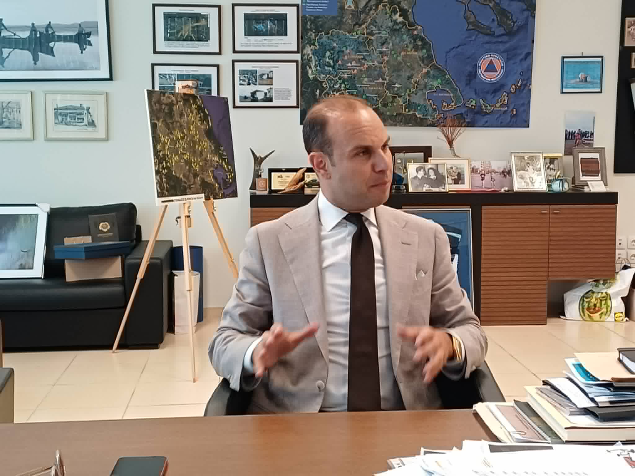 Επίσκεψη του νέου ιδιοκτήτη της ΠΑΕ ΑΕΛ Στ. Ζήση στον περιφερειάρχη Θεσσαλίας (φωτο+video)