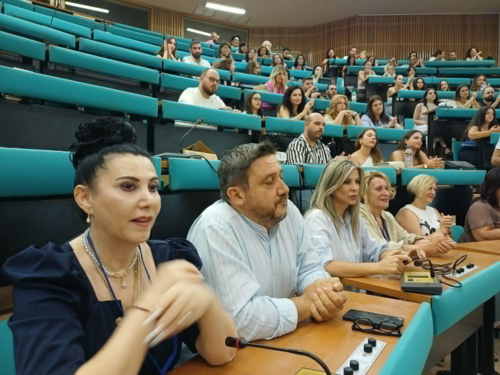 Απονομή τίτλων στους 83 ειδκιευόμενους νοσηλευτές στο Πανεπιστημιακό Λάρισας (ΦΩΤΟ)