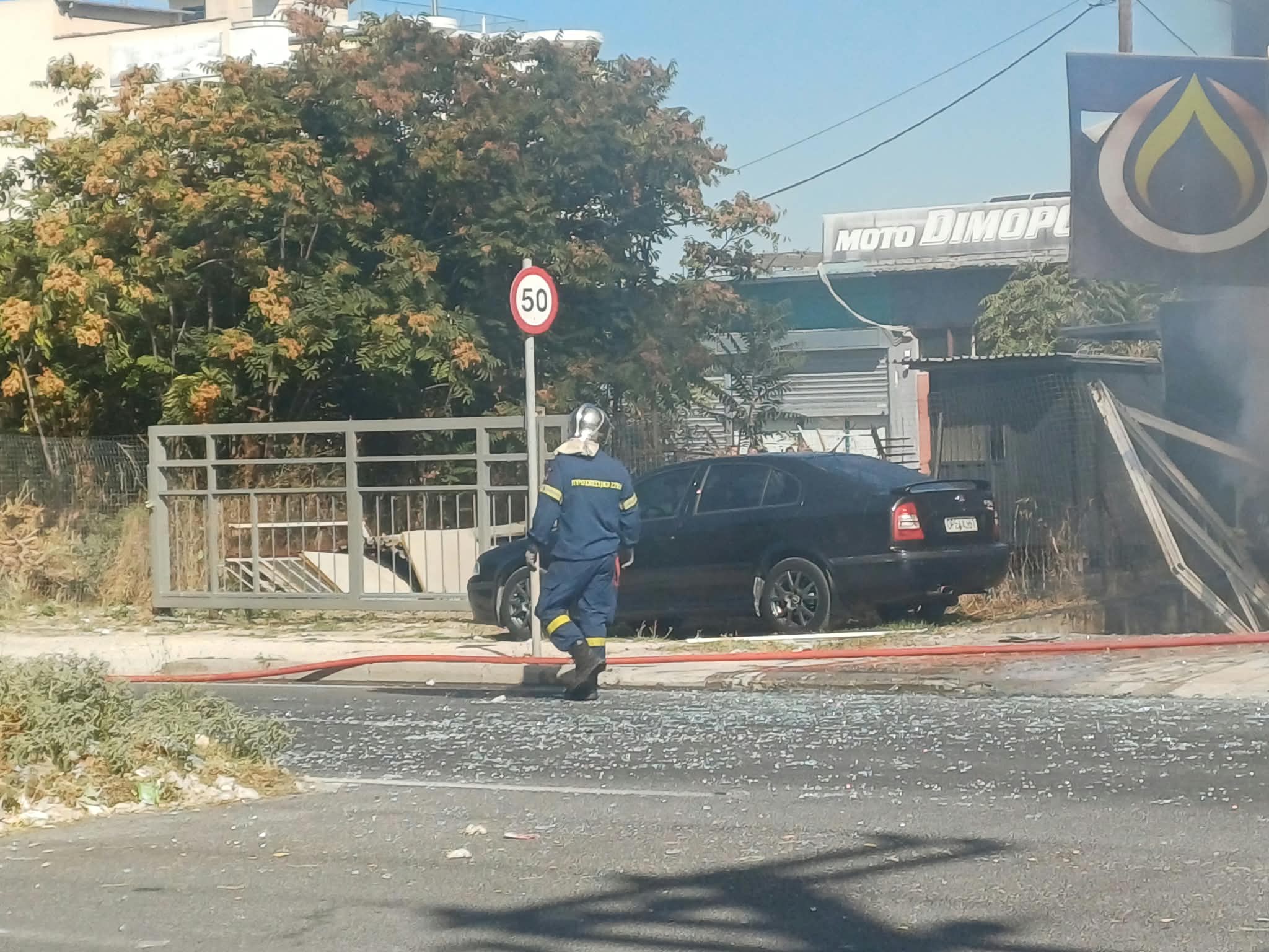 Πανικός  στη Λάρισα  από φωτιά σε συνεργείο υγραεριοκίνησης στην οδό Βόλου – Ακούστηκαν εκρήξεις (ΦΩΤΟ+video)
