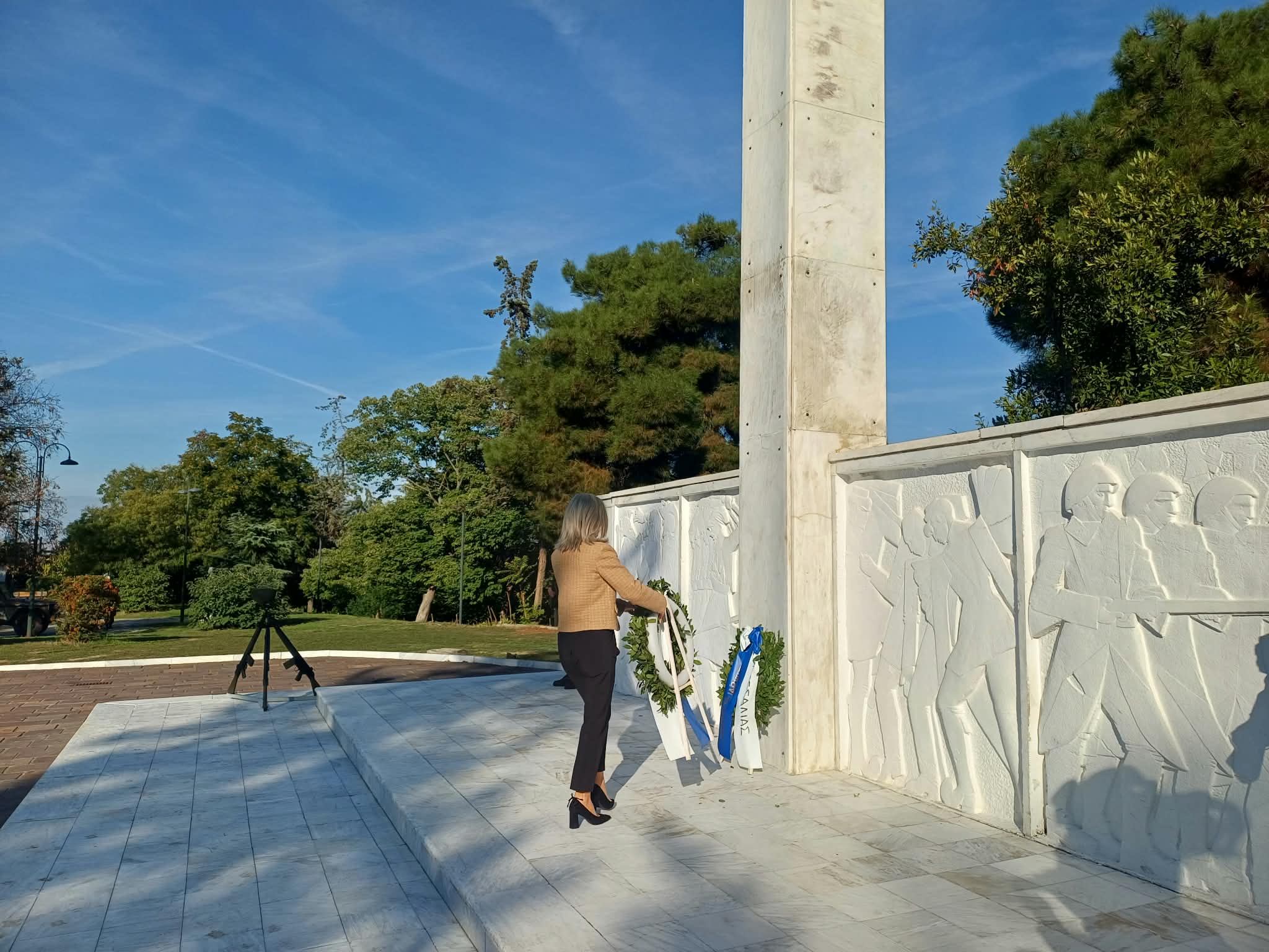 Λάρισα: Κατάθεση στεφάνων για την επέτειο ίδρυσης του ΟΗΕ (ΦΩΤΟ+video)