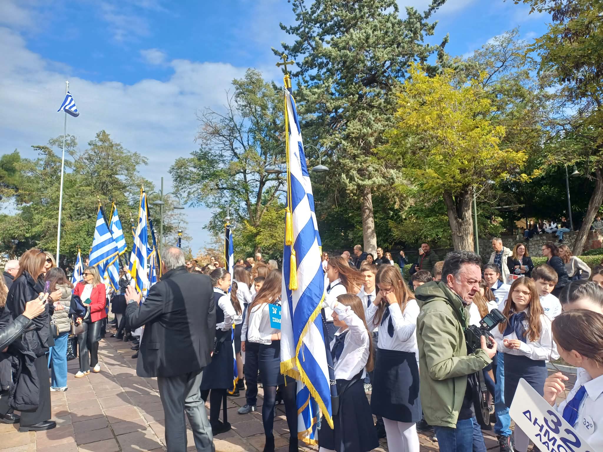 Λάρισα: Φόρος τιμής στους ήρωες του ’40 στο Ηρώο Πεσόντων / ΦΩΤΟ 8 Λάρισα: Φόρος τιμής στους ήρωες του ’40 στο Ηρώο Πεσόντων (ΦΩΤΟ+video)