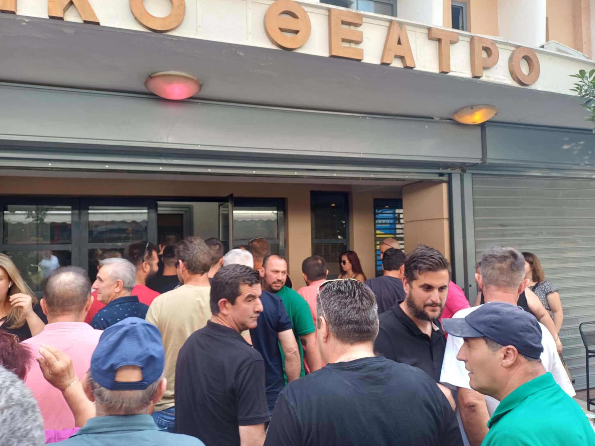 Αυστηρά με΄ρα βιοασφάλειας στη σύσκεψη των κτηνοτρόφων στον Τύρναβο υπό το φόβο της ευλογιάς (ΦΩΤΟ)