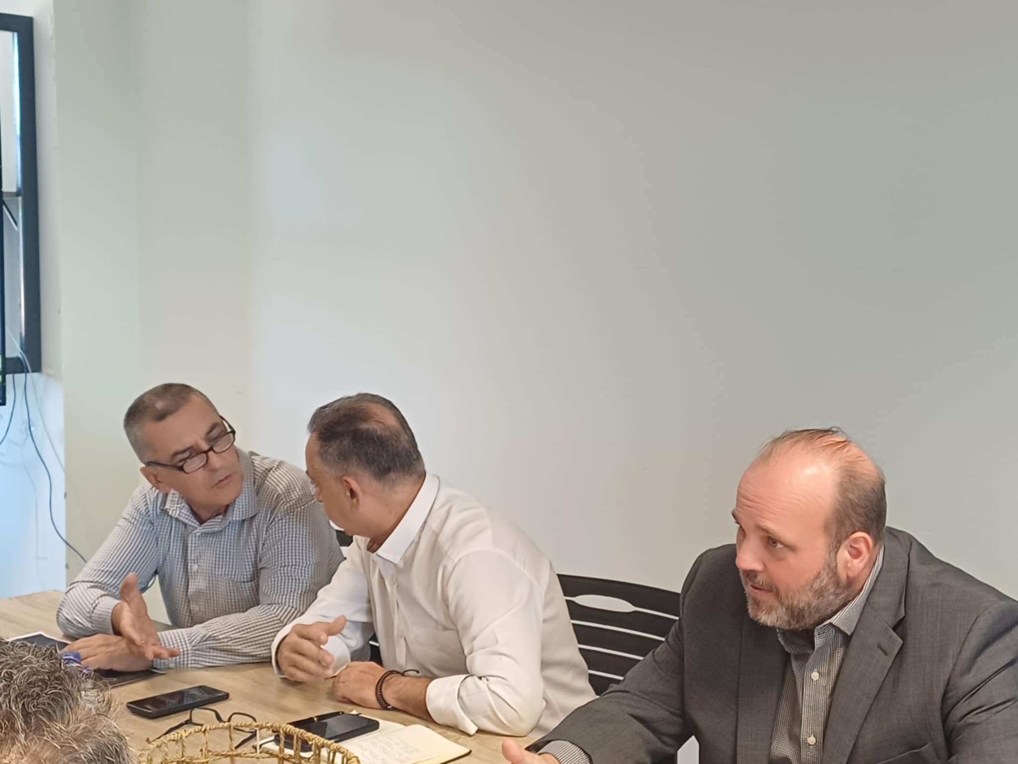 Κρίσιμη σύσκεψη για την ευλογιά στην περιφέρεια Κέλλα, Κουρέτα για τη λειτουργία των 17 Απολυμαντικών Σταθμών (ΦΩΤΟ)