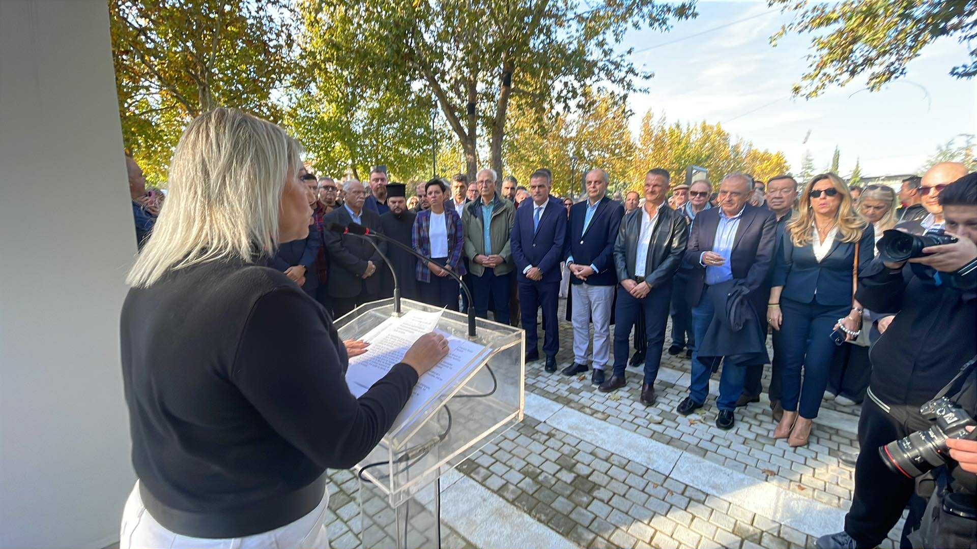 Κατέκλυσαν οι Λαρισαίοι στα εγκαίνια τον Ιπποκράτειο Βοτανικό Κήπο στο πάρκο Αλκαζάρ (ΦΩΤΟ)