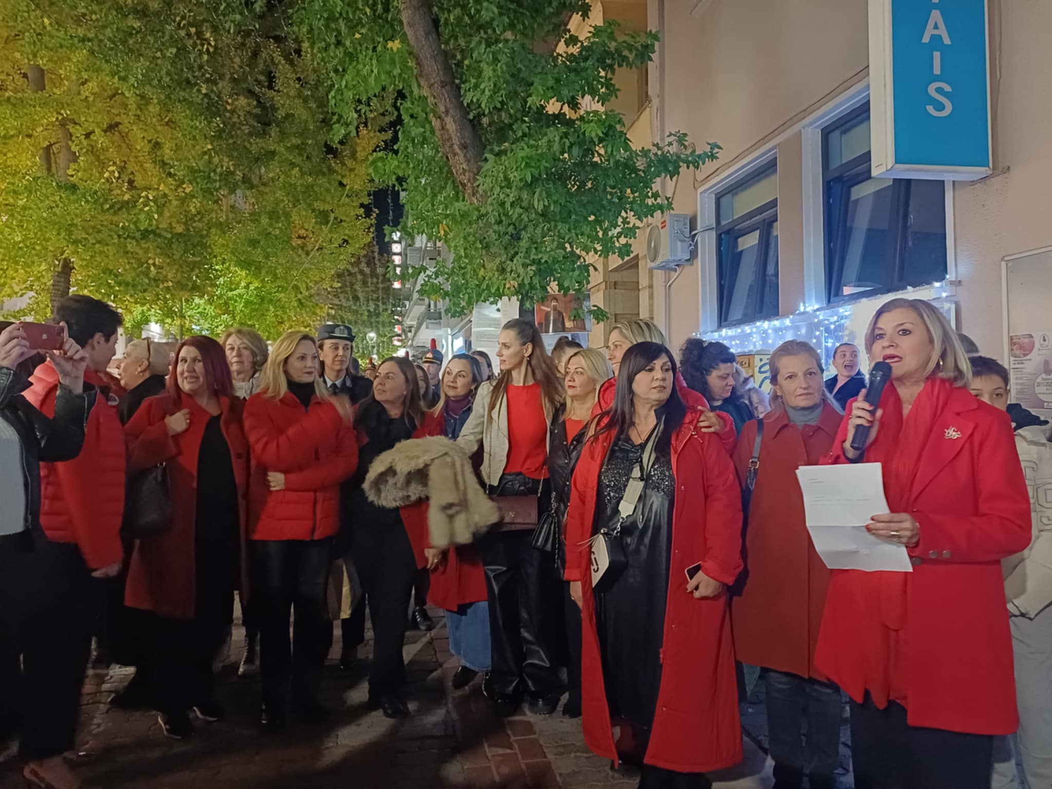 Δράση ευαισθητοποίησης «Όσο σωπαίνεις, η βία δυναμώνει» από την Επιτροπή Ισότητας Φύλων του Δήμου Λαρισαίων (ΦΩΤΟ+video)