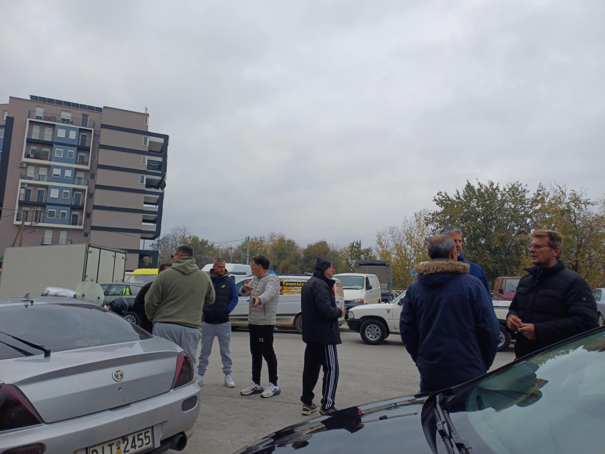 Απεργούν σήμερα οι απραγωγοί Λαϊκών Αγορών στη Λάρισα- τα αιτήματά τους (ΦΩΤΟ)