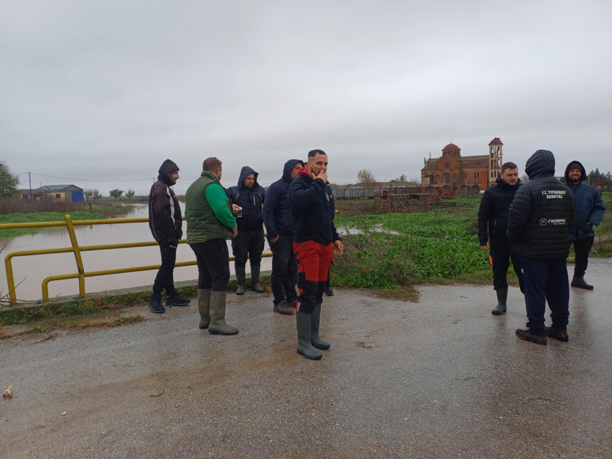 Ζουν ξανά τον εφιάλτη του Ντάνιελ:  προβλήματα με γέφυρα Ενιπέα στο Ευίδριο, υπερχείλισε ο Ταμπάκος- έπεσε η διάβαση Αμπελιάς