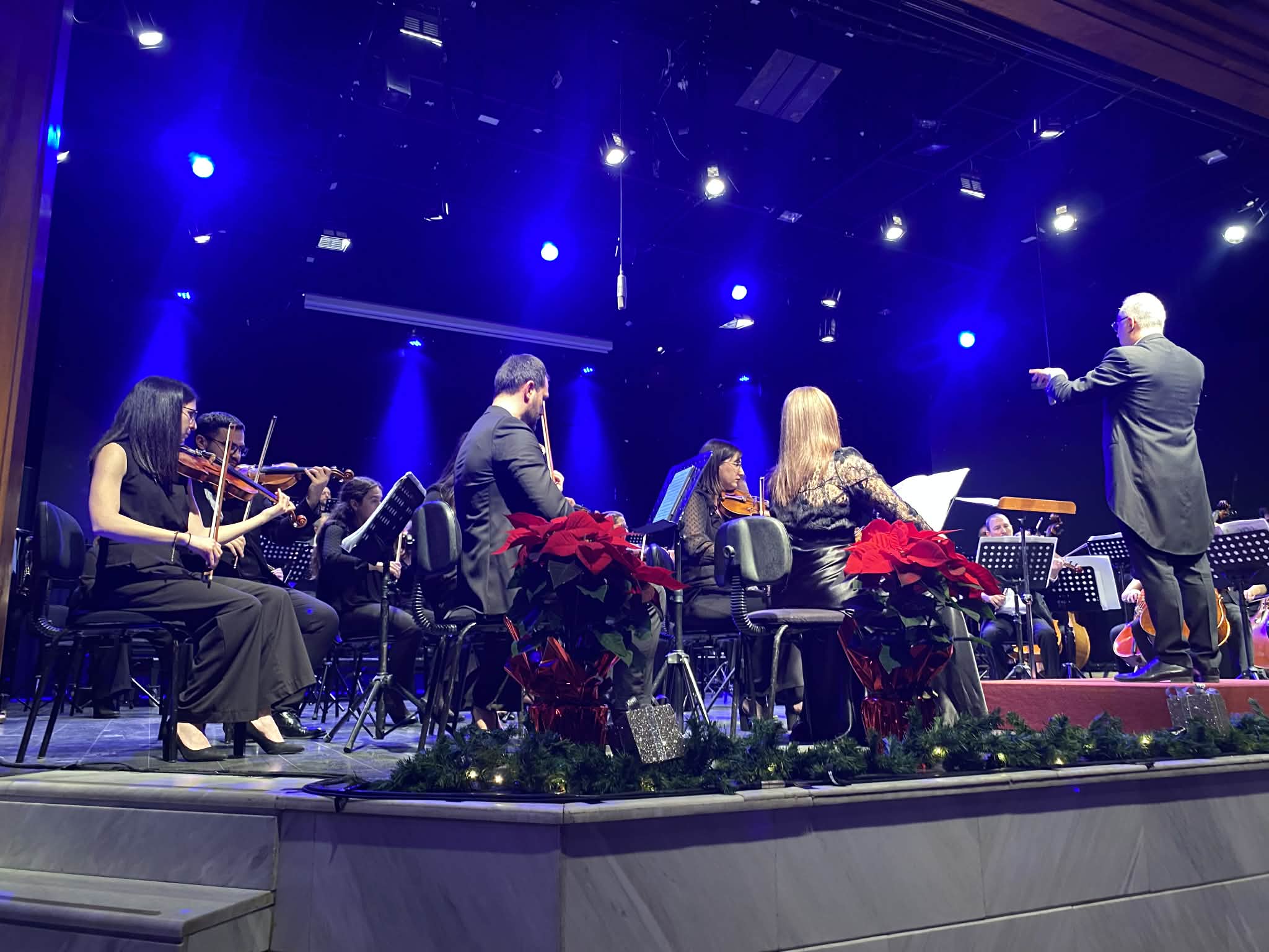 Μαγική ατμόσφαιρα στις συναυλίες της Συμφωνικής Ορχήστρας στο Δημοτικό Ωδείο (ΦΩΤΟ+video)