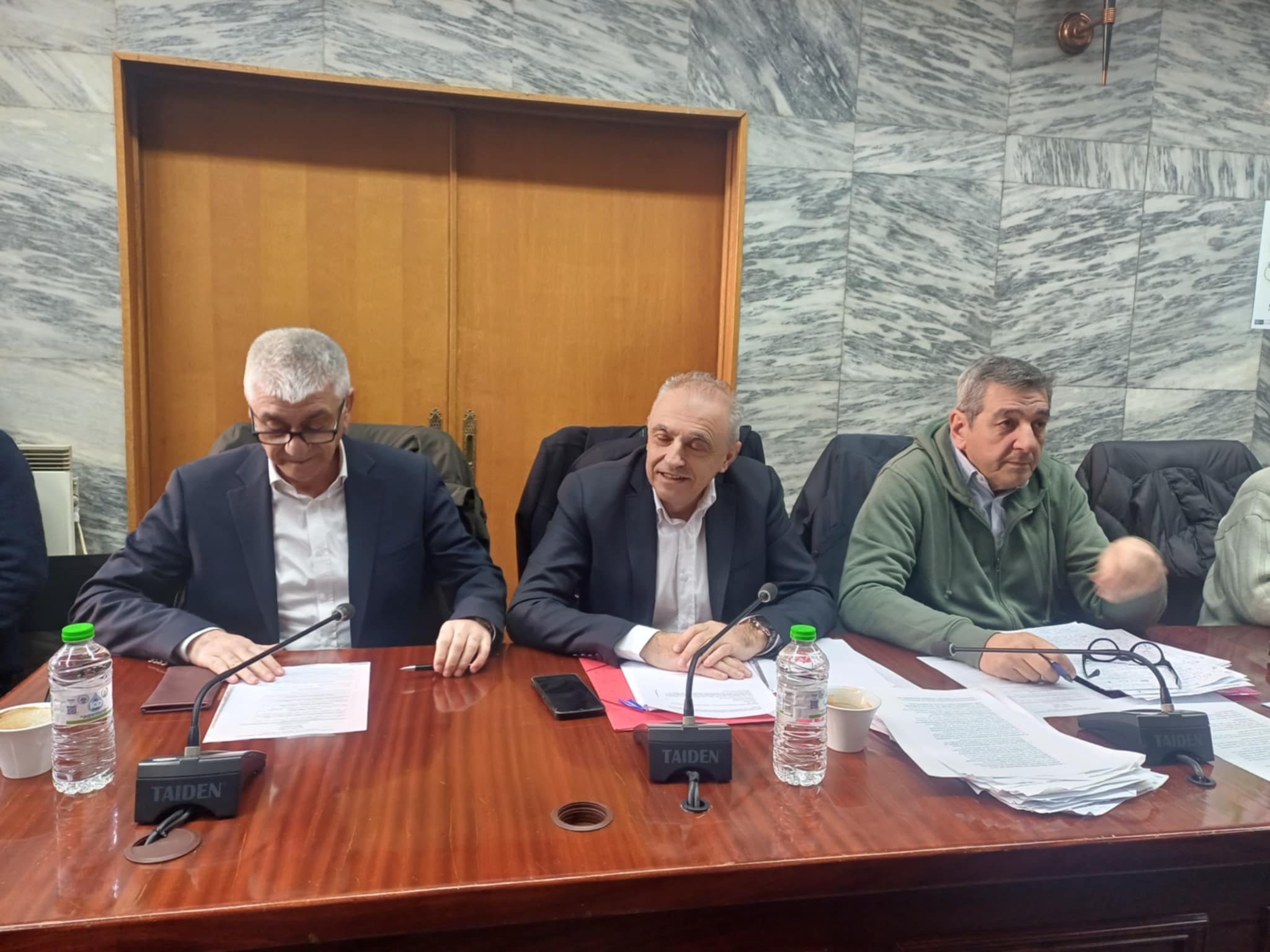 Ειδική συνεδρίαση του Δημοτικού Συμβουλίου Λάρισας για έγκριση προϋπολογισμού (ΦΩΤΟ)