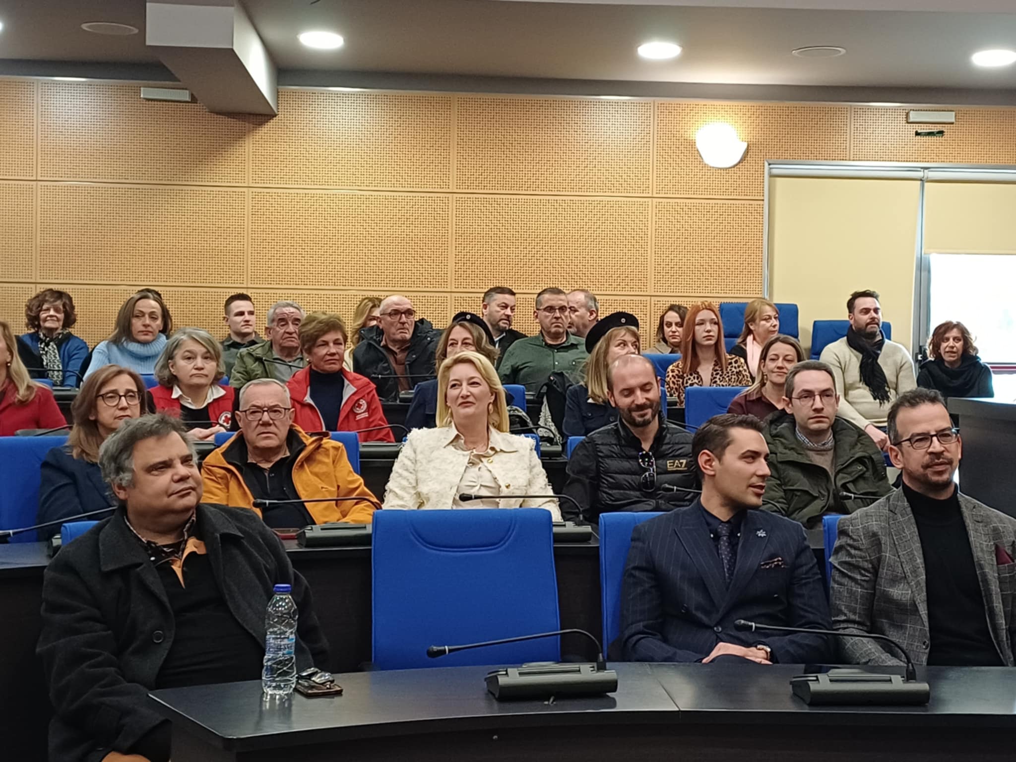 Αντιπαράθεση Κουρέτα Αγοραστού για την αέρια ρύπανση στο περιφερειακό συμβούλιο (ΦΩΤΟ+video)