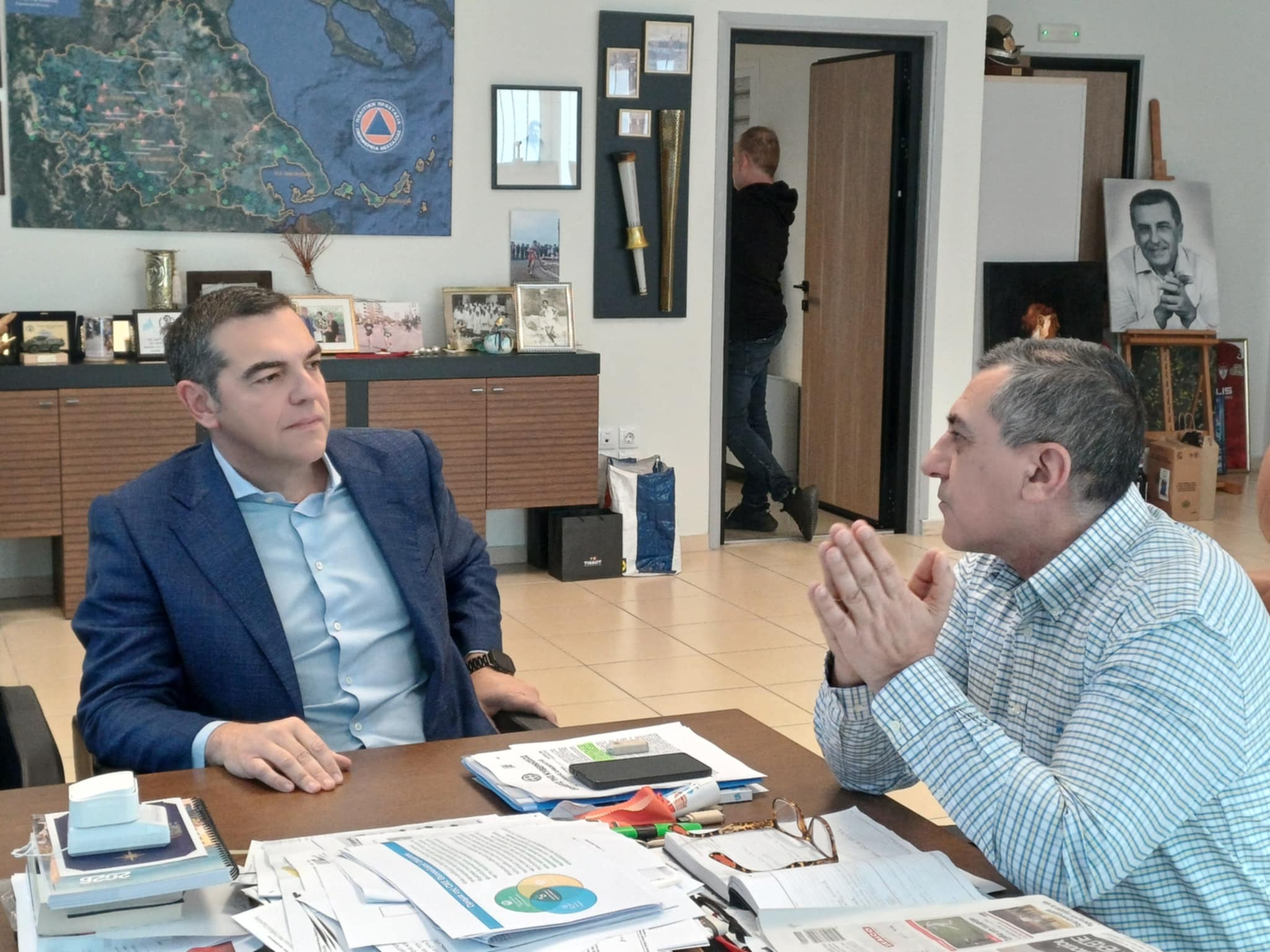 Επίσκεψη Αλέξη Τσίπρα στον Κουρέτα-το βράδυ η ομιλία του με την παρουσίαση του βιβλίου του «Ιθάκη»