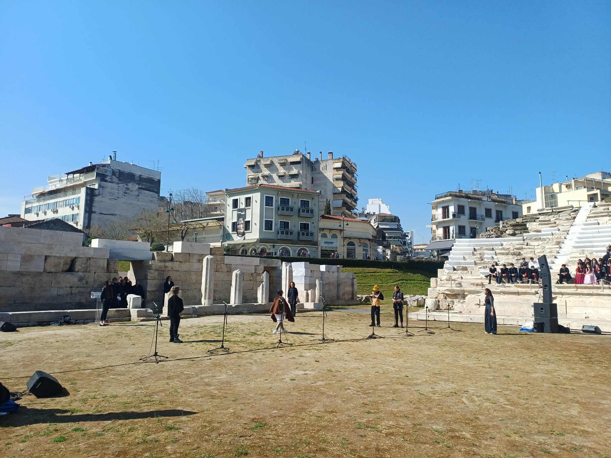 Μαθητική πνοή στο αρχαίο θέατρο σήμερα-«Πρεμιέρα» με Αριστοφάνη για το Φεστιβάλ «Εφήβων Δρώμενα» (ΦΩΤΟ +video )