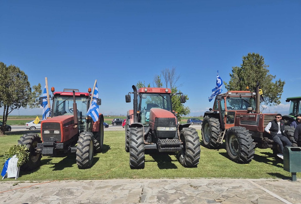 Με τρακτέρ στο Κιλελέρ οι αγροτες έδωσαν όρκο τιμής να συνεχίσουν τον αγώνα (ΦΩΤΟ)