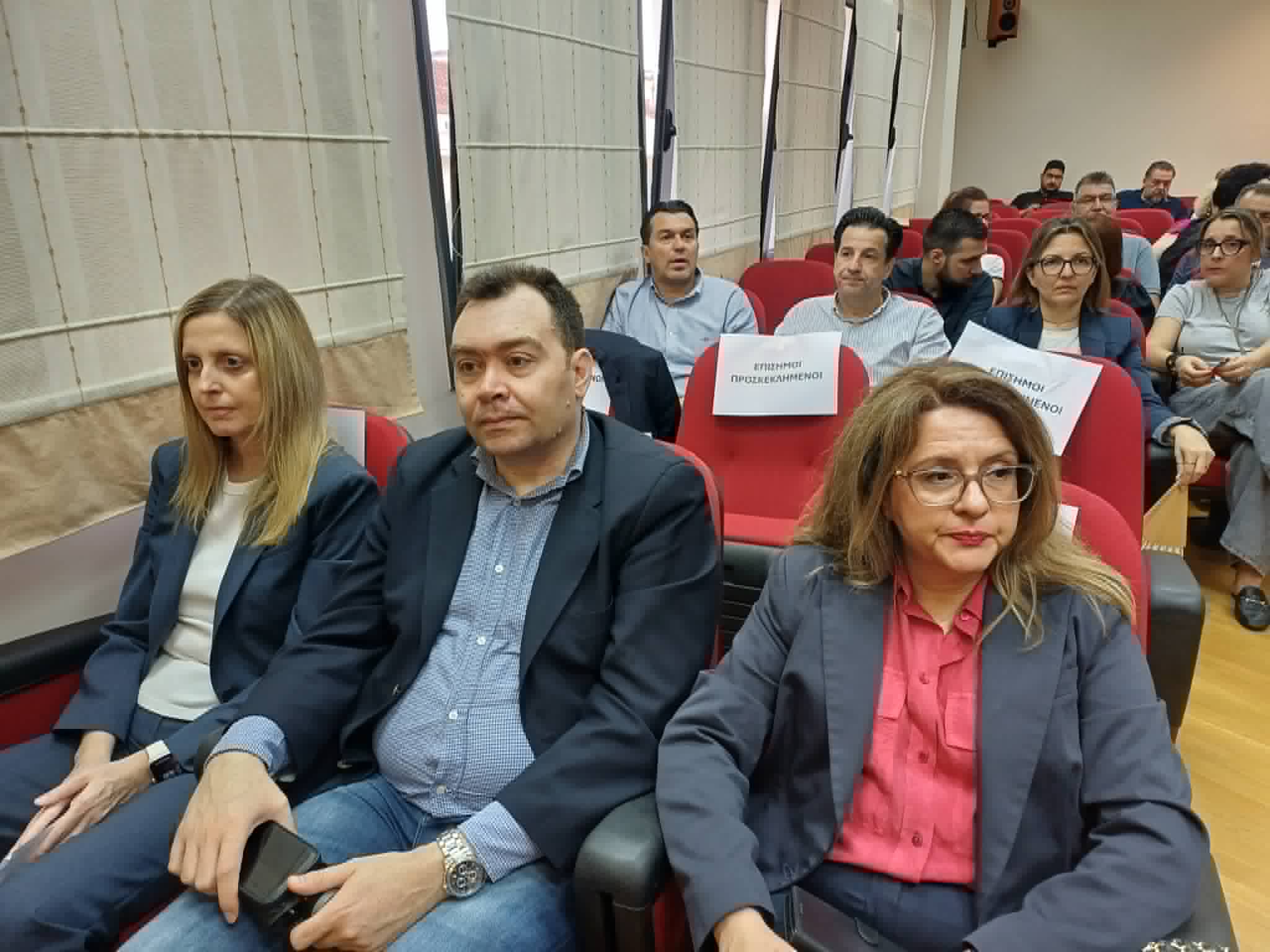 Η ενδοοικογενειακή βία και οι επιπτώσεις της στα παιδιά και τους εφήβους-ενδιαφέρουσα εκδήλωση στη Λάρισα (ΦΩΤΟ)