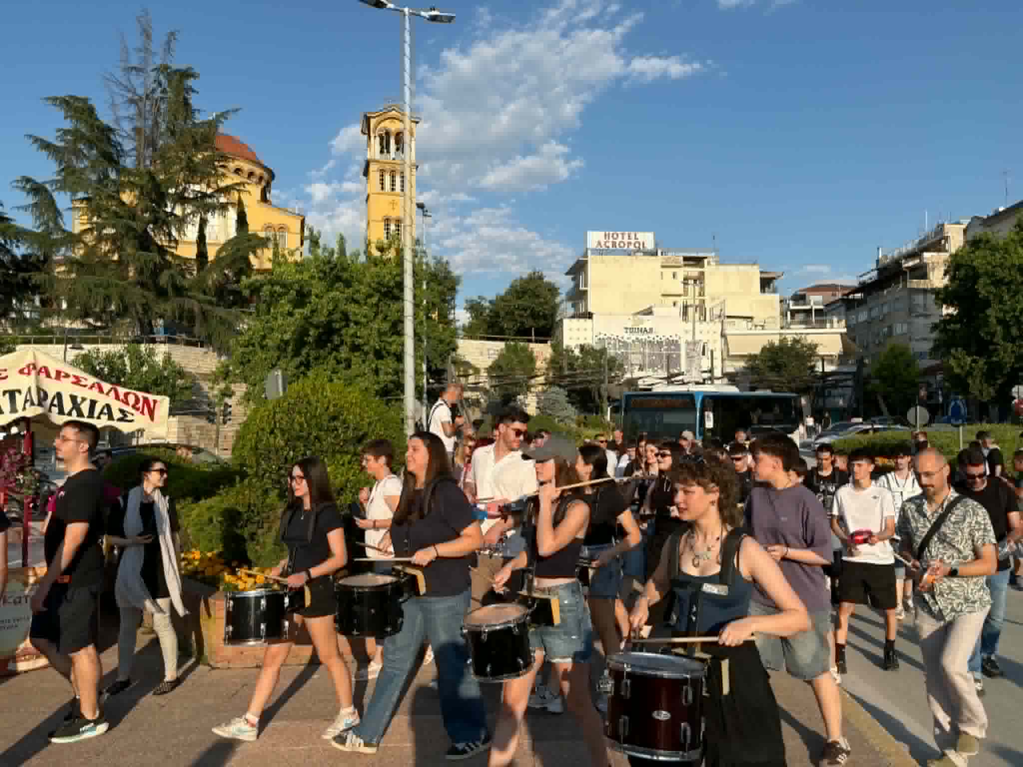 Τα τύμπανα του Μουσικού Σχολείου εδωσαν τον τόνο για την εναρξη του φεστιβάλ Πηνειού (ΦΩΤΟ+video)