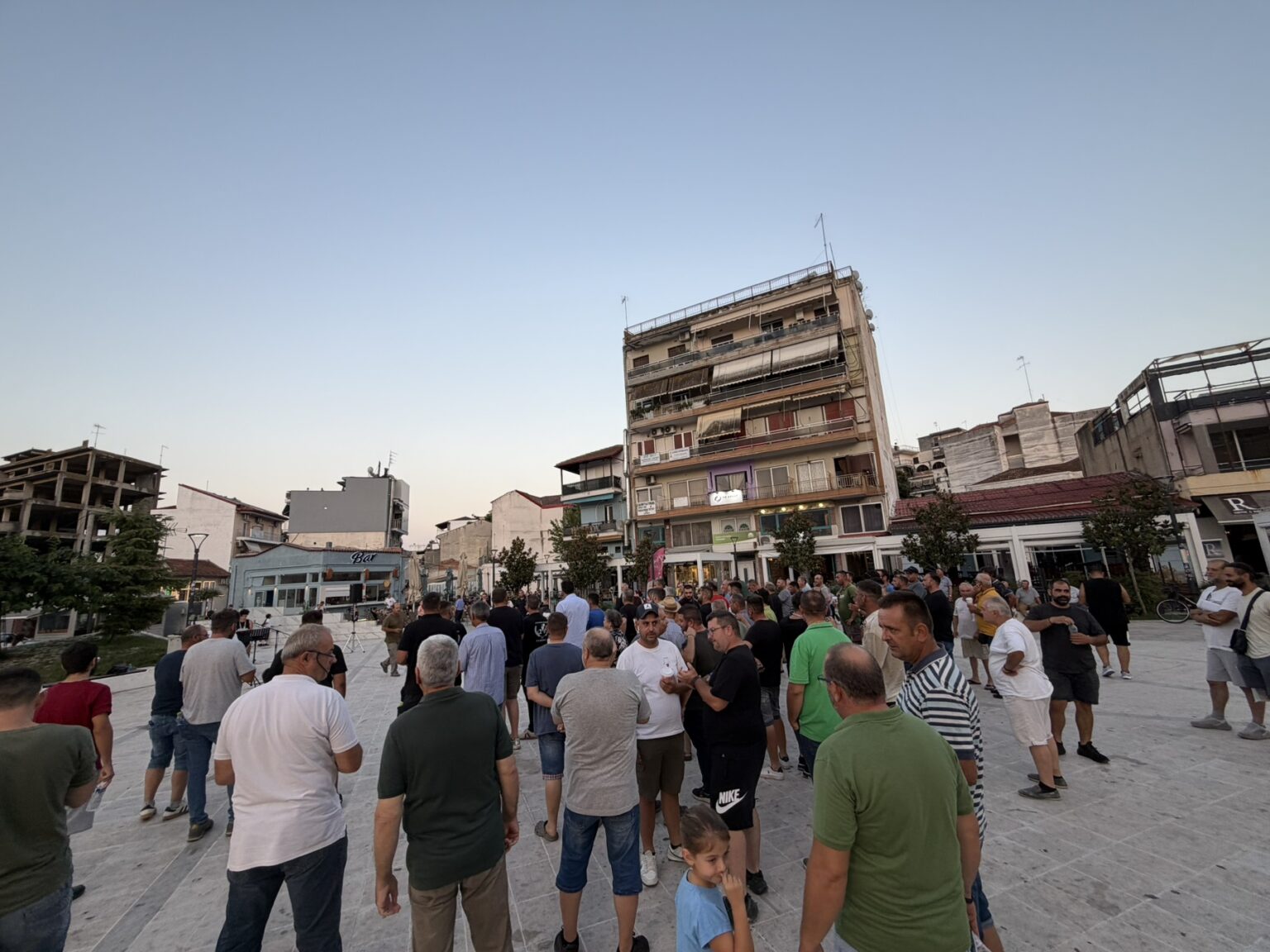 Συλλαλητήριο αγροτών στον Τύρναβο με τρακτερ για δίκαιες αποζημιώσεις (ΦΩΤΟ)