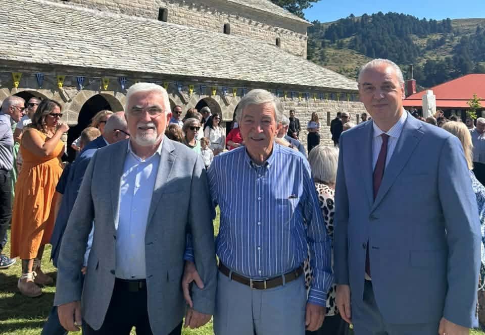 Σαμαρίνα: Ο «Τσιάτσιος» ένωσε και φέτος γενιές και παράδοση – Παρουσία των τοπικών αρχών στον εμβληματικό Τρανό Χορό