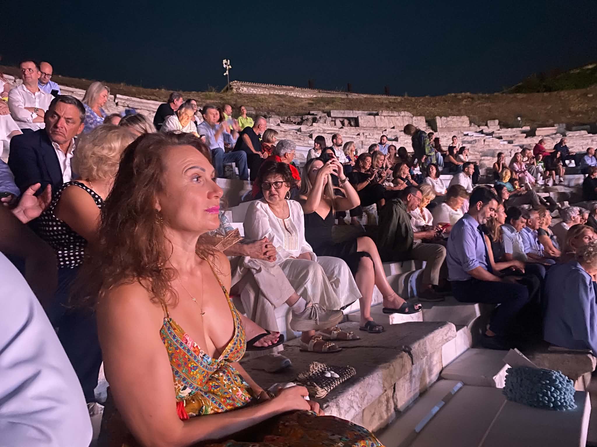 «Ιπποκράτεια Ορκική Ηθική»: Η βροχή δεν εμπόδισε τη μεγάλη προσέλευση στο Αρχαίο Θέατρο Λάρισας (ΦΩΤΟ+ video)