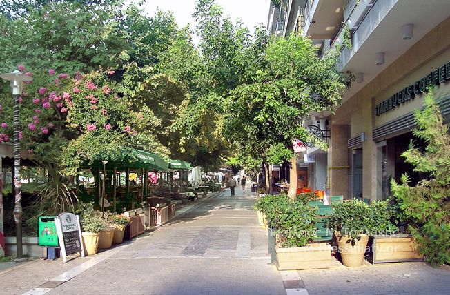 Πλατεία Ταχυδρομείου, εδώ που χτυπά η καρδιά της Λάρισας