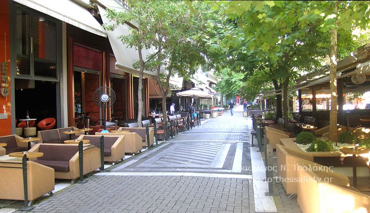 Πλατεία Ταχυδρομείου, εδώ που χτυπά η καρδιά της Λάρισας